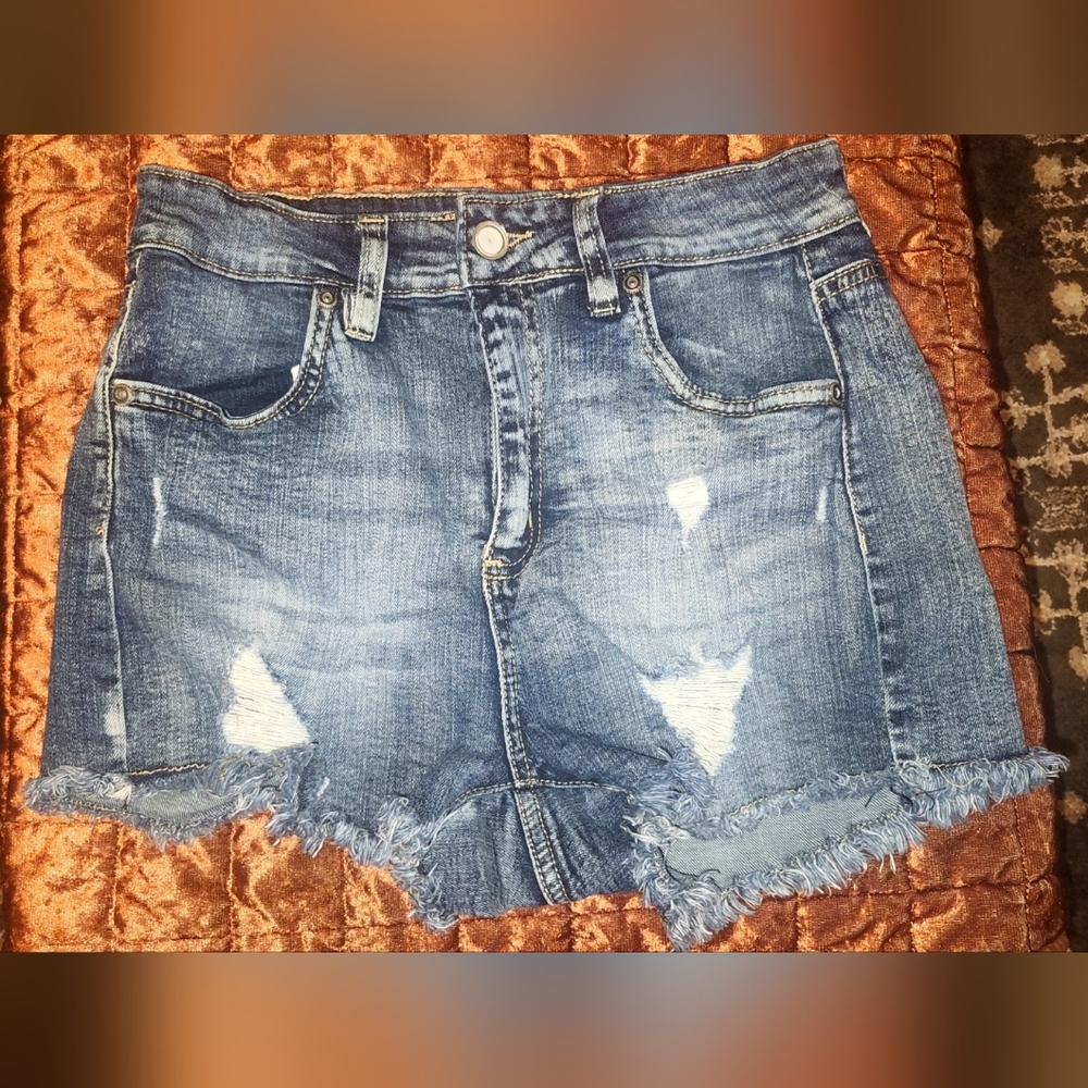 ✨️Bluenotes Distressed Blue Jean Shorts✨️